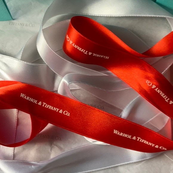 🎀 TIFFANY & CO. BAG AND RIBBON BUNDLE 🎀 NWOT 🎀 - Picture 8 of 16